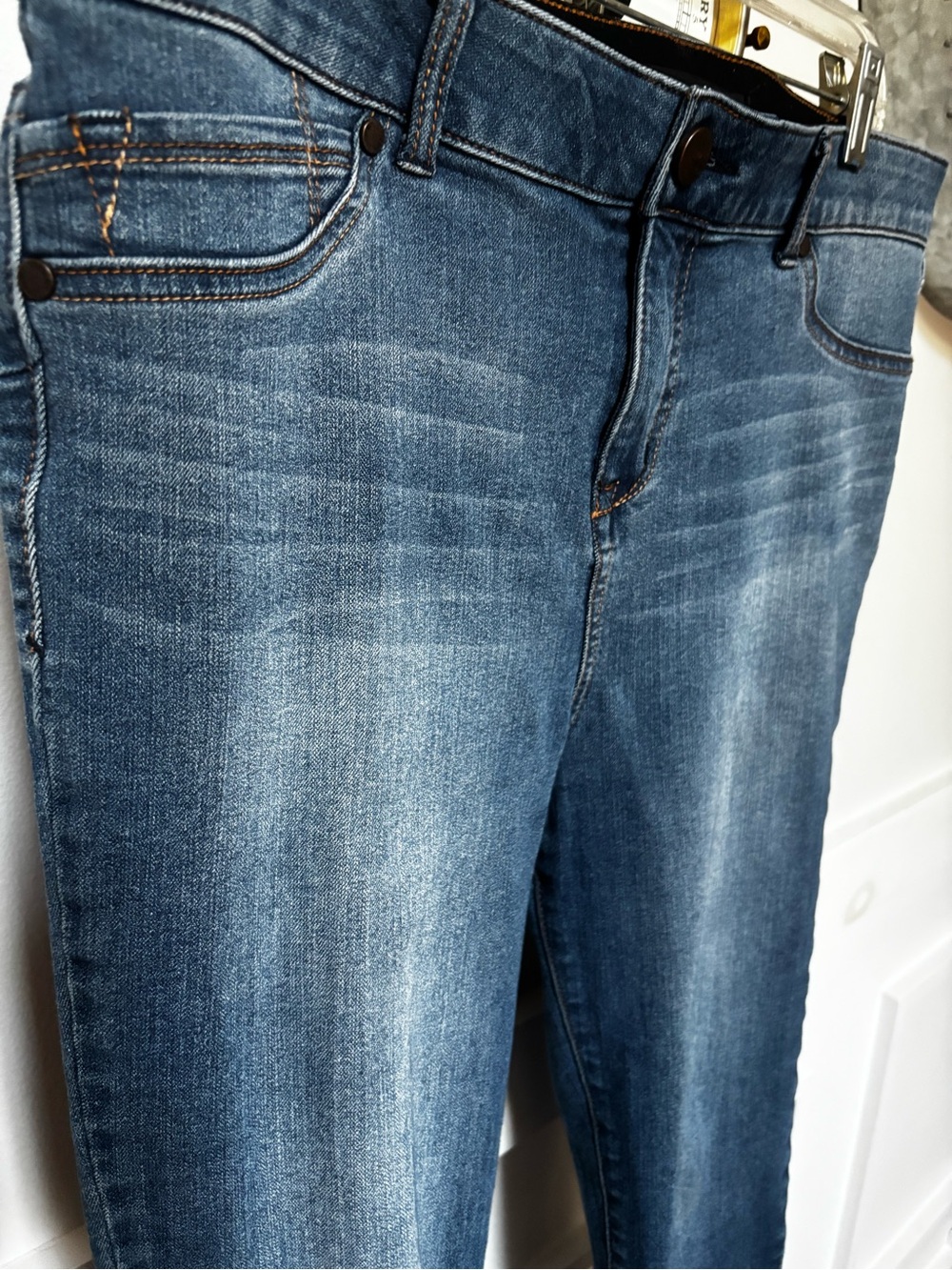 Dark Wash Blue Women's Skinny Jeans size 31 - Picture 10 of 10